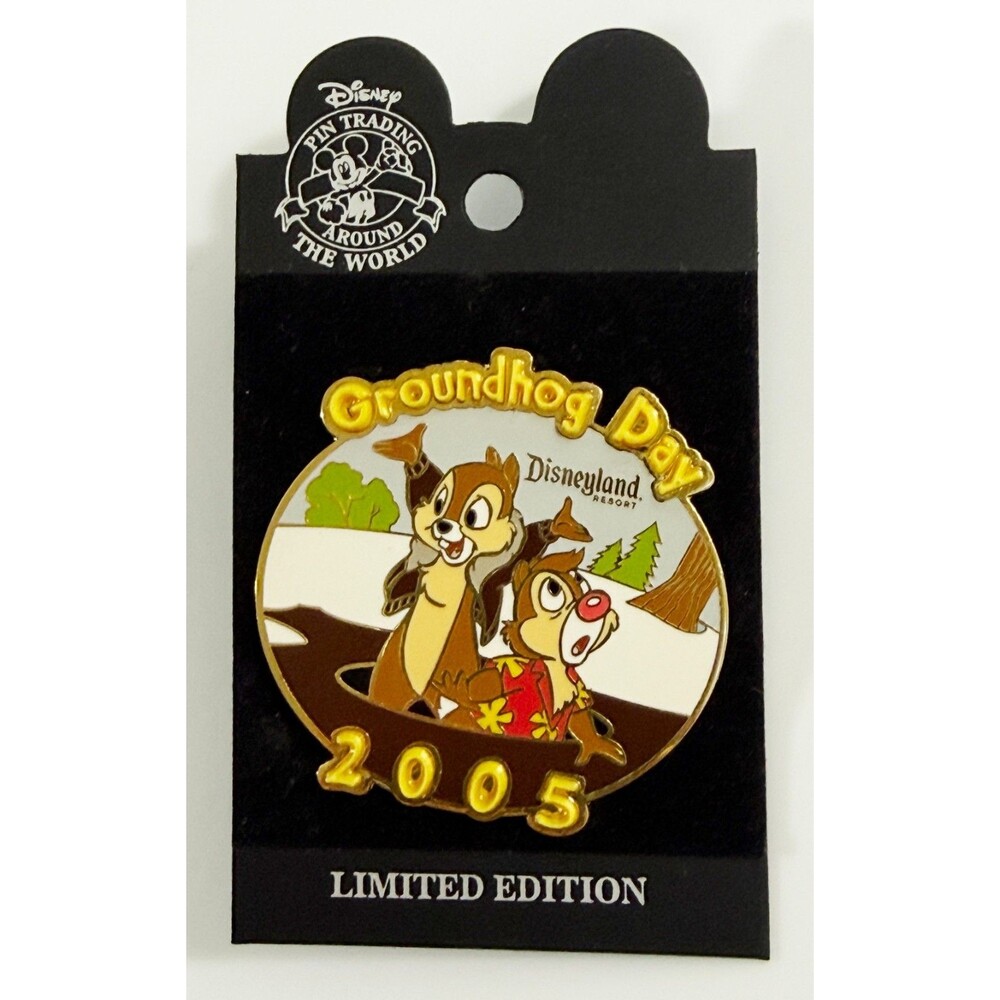 Disney Pin DLR Groundhog Day 2005 - Chip‎ n Dale